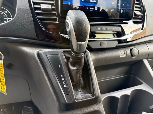 Used 2025 Ford Transit 350 XLT image 33