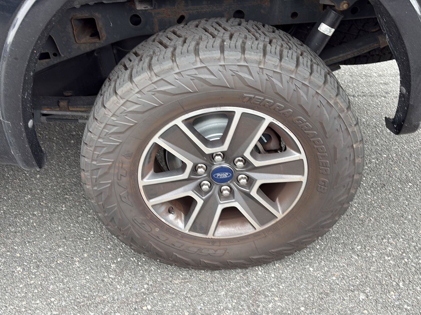 Used 2017 Ford F150 XLT w/ Equipment Group 301A Mid AWD/4WD image 9