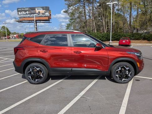 New 2026 Kia Seltos S FWD image 2