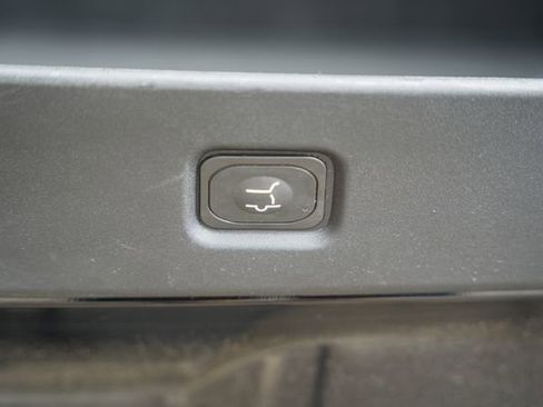 Used 2025 Ford Expedition Active AWD/4WD image 16