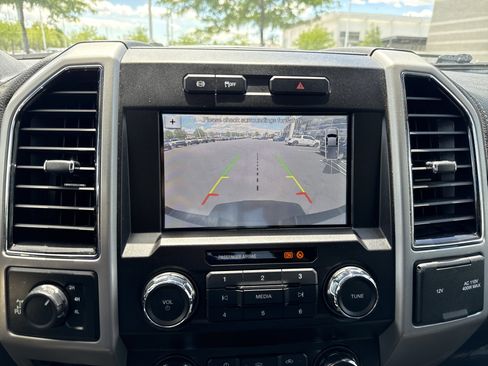 Used 2019 Ford F350 Lariat w/ Camper Package AWD/4WD image 22