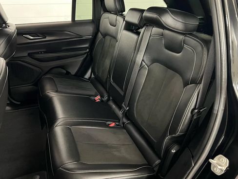 Used 2023 Jeep Grand Cherokee Altitude AWD/4WD image 29