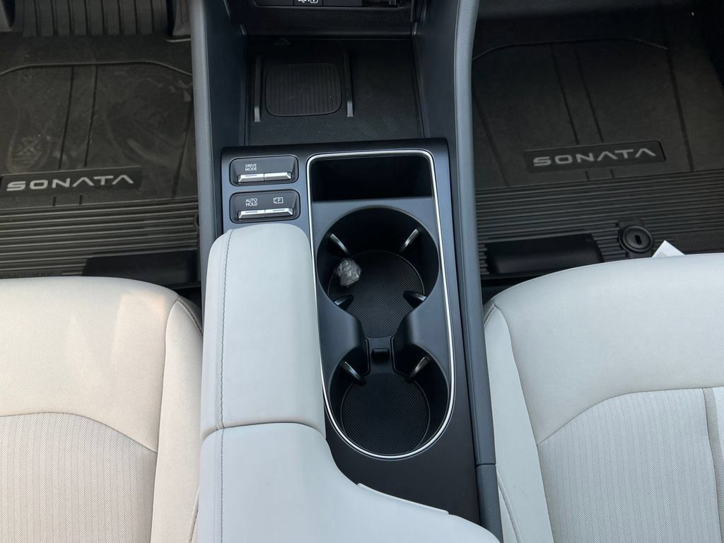 New 2026 Hyundai Sonata SEL FWD image 7