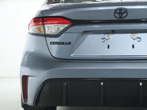Certified 2024 Toyota Corolla SE image 40