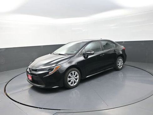 Used 2024 Toyota Corolla LE image 46