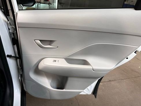 Used 2024 Hyundai Kona SEL image 13