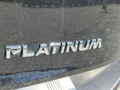 Used 2023 Nissan Rogue Platinum FWD image 5