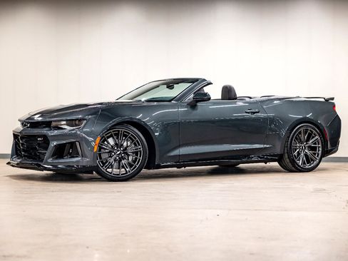 Used 2018 Chevrolet Camaro ZL1 image 20