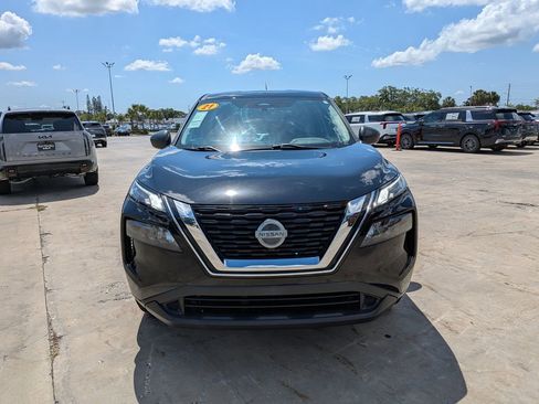 Used 2021 Nissan Rogue S FWD image 3
