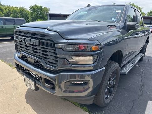 Used 2025 RAM 2500 Big Horn AWD/4WD image 17
