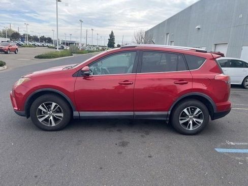 Used 2016 Toyota RAV4 XLE image 8
