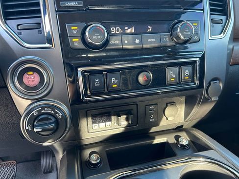 Used 2018 Nissan Titan Platinum Reserve w/ Platinum Utility Package image 35