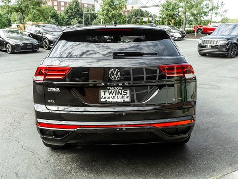 Used 2023 Volkswagen Atlas Cross Sport SEL R-Line AWD/4WD image 37