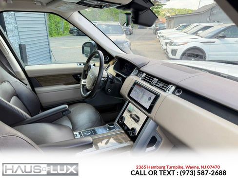Used 2019 Land Rover Range Rover HSE AWD/4WD image 3