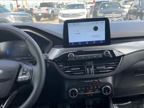 Used 2023 Ford Escape Active image 11