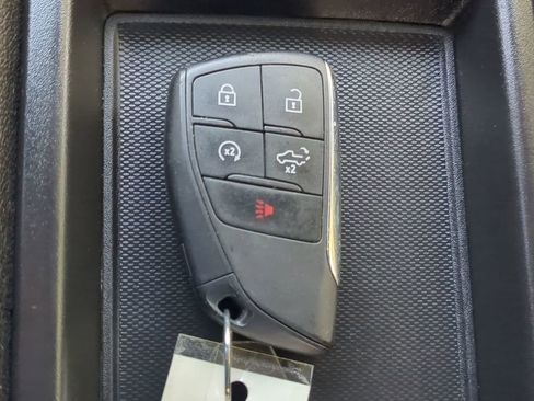 Used 2024 GMC Sierra 1500 SLT image 28