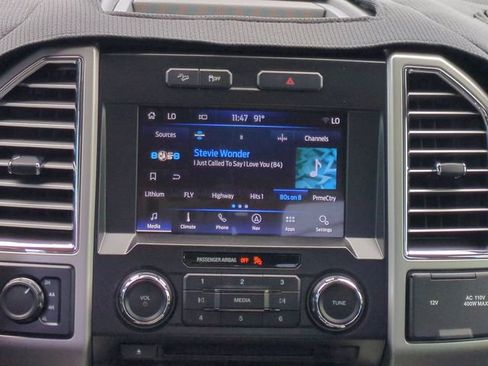Used 2015 Ford F150 Lariat w/ FX4 Off-Road Package AWD/4WD image 20