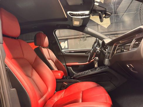 Used 2017 Porsche Macan GTS image 13