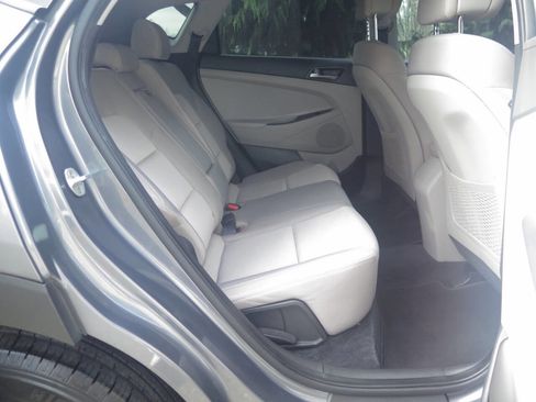 Used 2016 Hyundai Tucson SE w/ Option Group 02 image 11