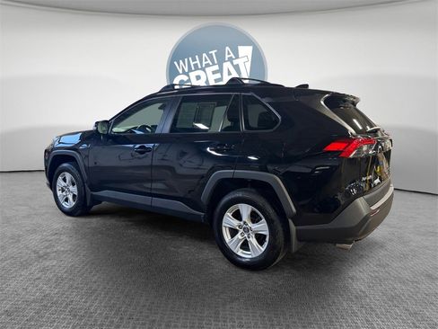 Used 2020 Toyota RAV4 XLE image 6