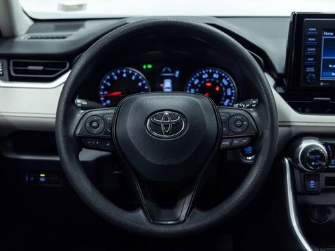 Used 2022 Toyota RAV4 XLE image 13