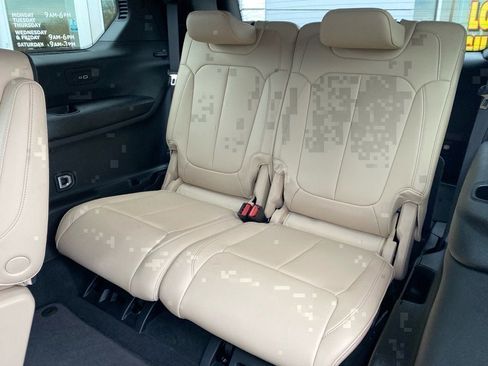 Used 2024 Jeep Grand Cherokee L Limited image 25