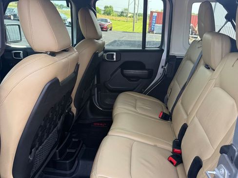 Used 2018 Jeep Wrangler Unlimited Rubicon AWD/4WD image 30