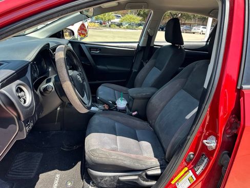 Used 2018 Toyota Corolla LE FWD image 9