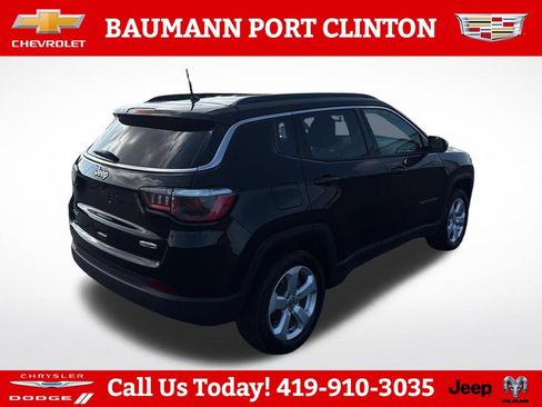 Used 2018 Jeep Compass Latitude w/ Cold Weather Group AWD/4WD image 7