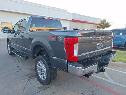 Used 2019 Ford F250 XLT w/ XLT Value Package image 4