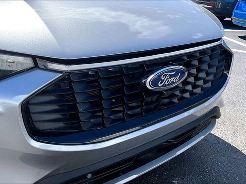 Used 2024 Ford Escape Platinum image 30