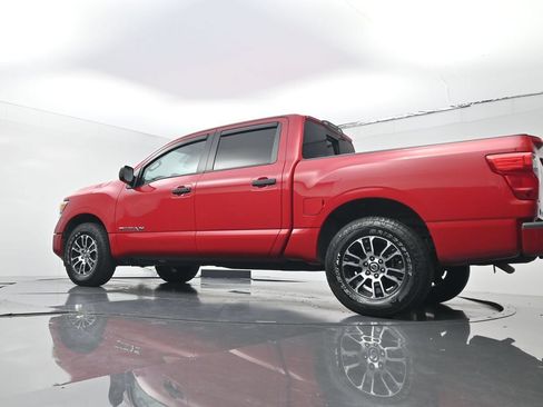 Used 2022 Nissan Titan SV RWD image 21