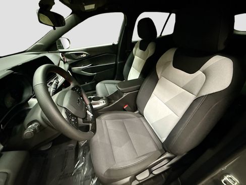 New 2026 Chevrolet Trax RS w/ Driver Confidence Package FWD image 25