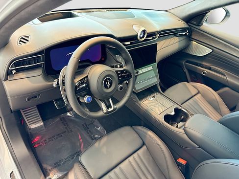 New 2025 Maserati Grecale Modena image 28