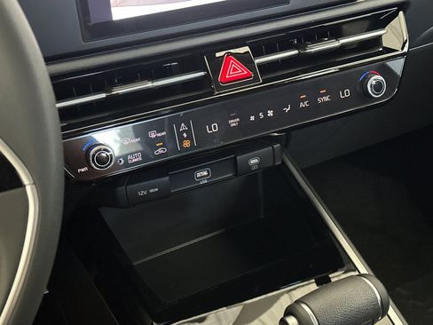 New 2026 Kia Niro LX FWD image 20