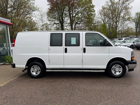Used 2024 Chevrolet Express 2500 w/ Driver Convenience Package RWD image 8