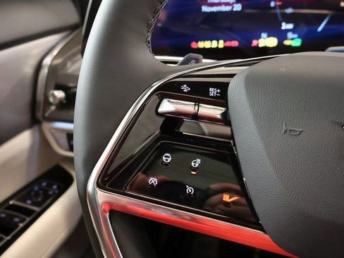 New 2026 Cadillac Vistiq Sport image 17