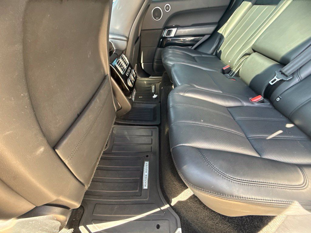 Used 2017 Land Rover Range Rover HSE AWD/4WD image 31