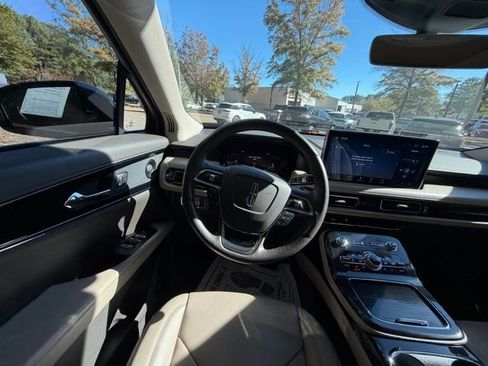 Certified 2022 Lincoln Nautilus Reserve w/ Equipment Group 201A image 7