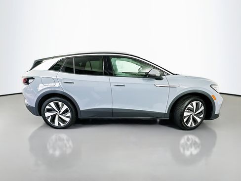 Used 2021 Volkswagen ID.4 Pro S w/ Gradient Package image 8