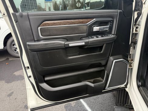 Used 2019 RAM 2500 Laramie image 17