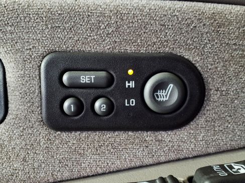 Used 2001 Chevrolet Silverado 3500 LT w/ Off-Road Skid Plate Pkg image 16