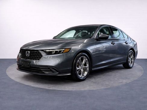 Used 2023 Honda Accord EX image 1