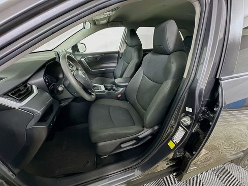 Used 2021 Toyota RAV4 LE image 23