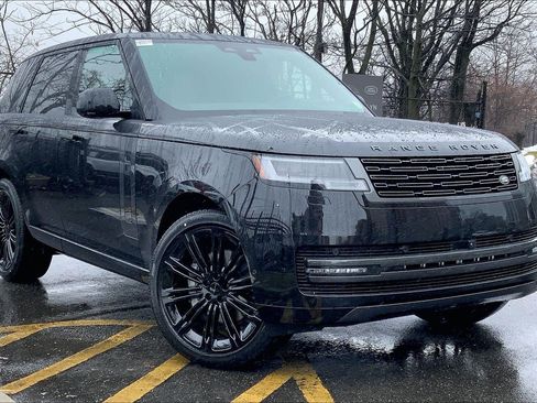 New 2026 Land Rover Range Rover SE image 2