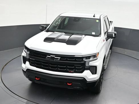 Used 2025 Chevrolet Silverado 1500 LT Trail Boss w/ LT Trail Boss Premium Package AWD/4WD image 22