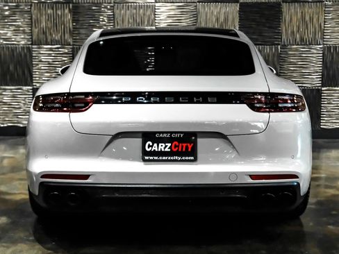 Used 2018 Porsche Panamera 4 AWD/4WD image 10