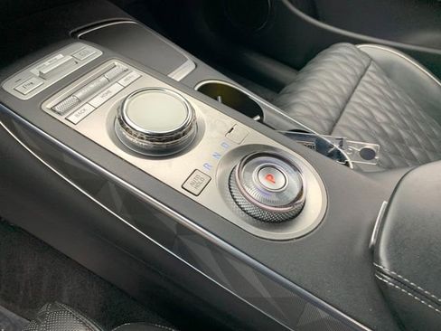 Used 2022 Genesis GV70 3.5T Sport w/ Sport Advanced Package AWD/4WD image 21