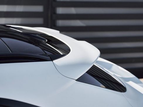 Used 2025 Aston Martin DBX 707 image 10