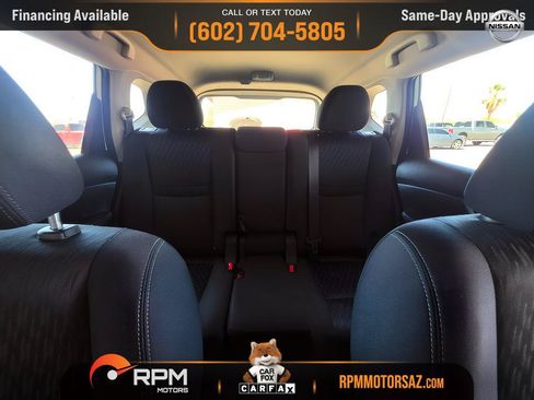 Used 2019 Nissan Rogue SV FWD image 19